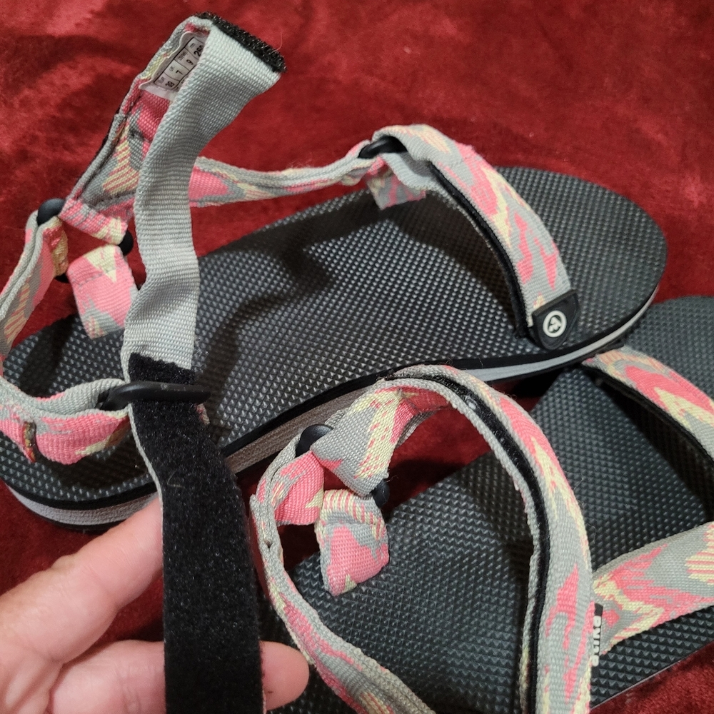Atika sandals - Picture 8 of 12